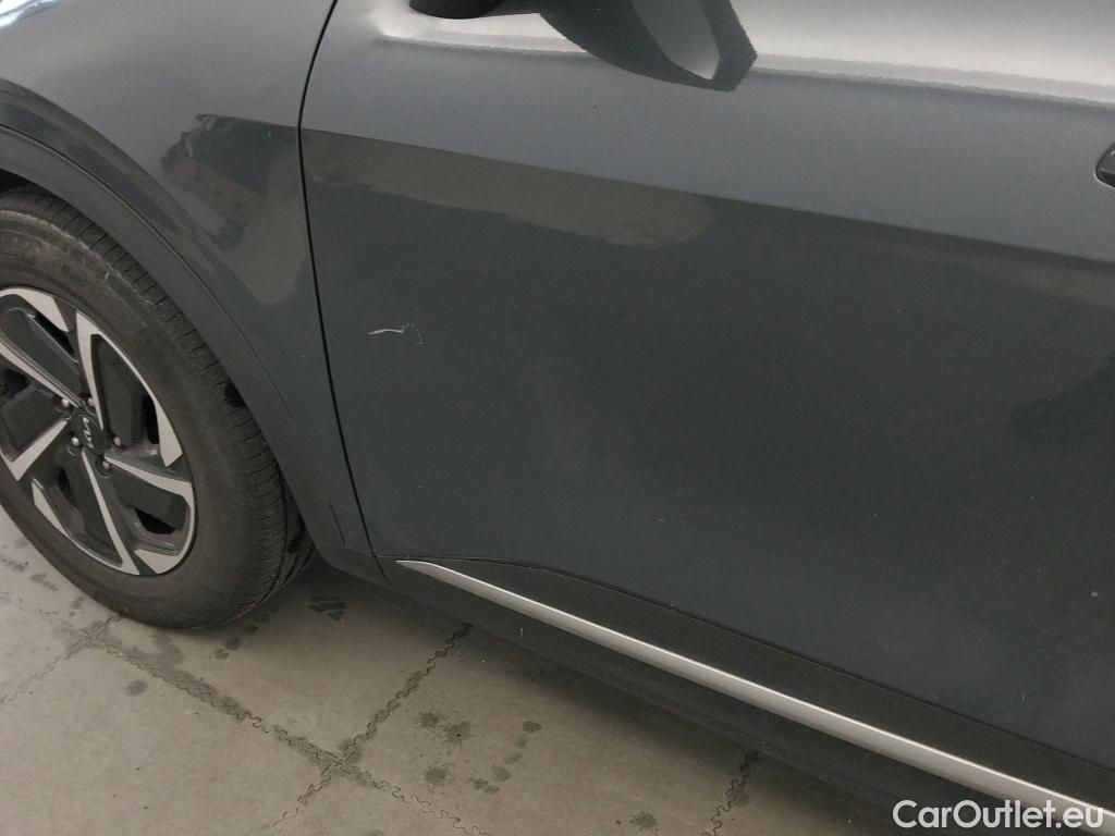  KIA  Sportage KIA  / 2022 / 5P / todoterreno 1.6 T-GDi MHEV 112kW (150CV) Drive 4X2 #11