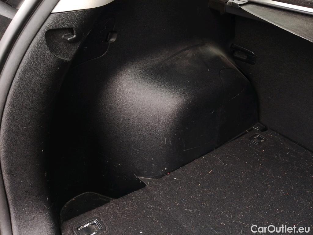  KIA  Niro KIA  / 2019 / 5P / crossover 1.6 GDi PHEV 104kW (141CV) Drive #27