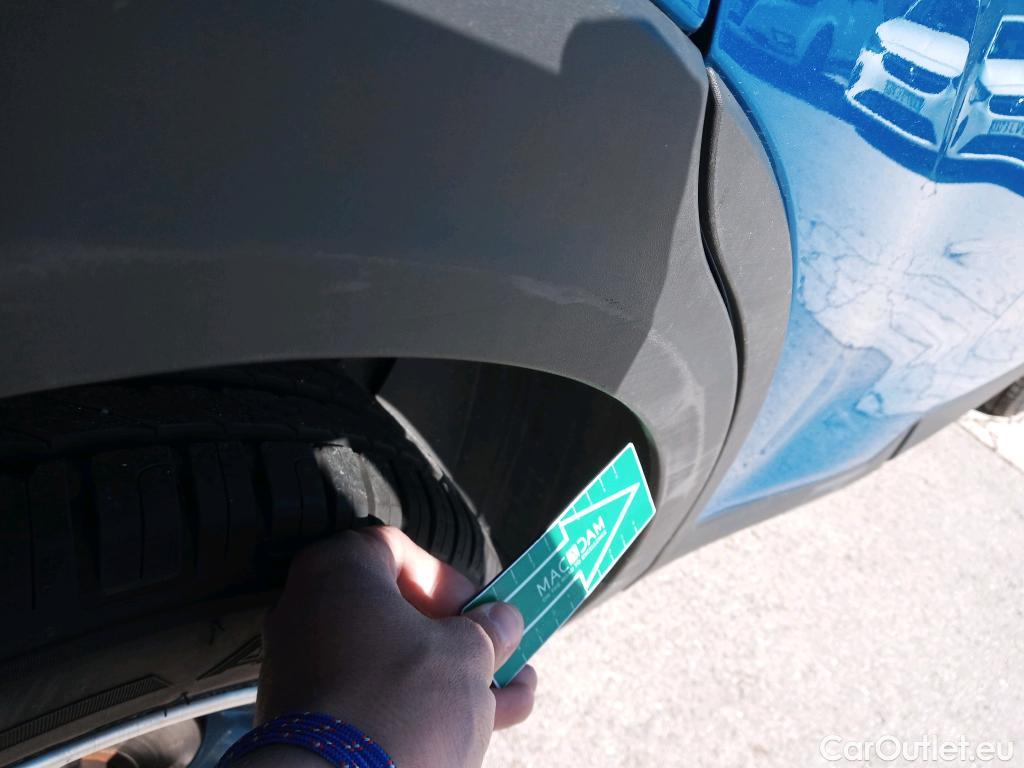  KIA  STONIC KIA  / 2017 / 5P / todoterreno 1.0 T-GDi 88kW (120CV) MHEV iMT Drive #9