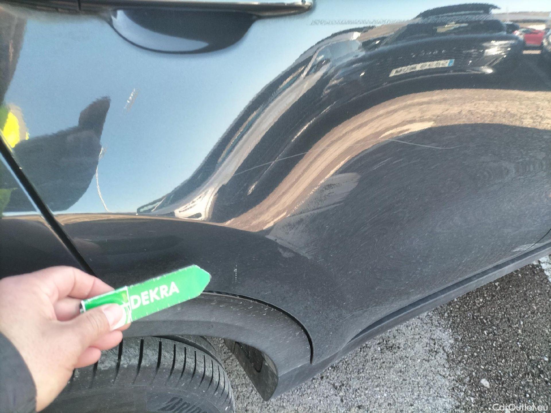  KIA  Sportage KIA  1.6MHEV Drive 100kW(136CV) 4x2(Crist Tintados) #37