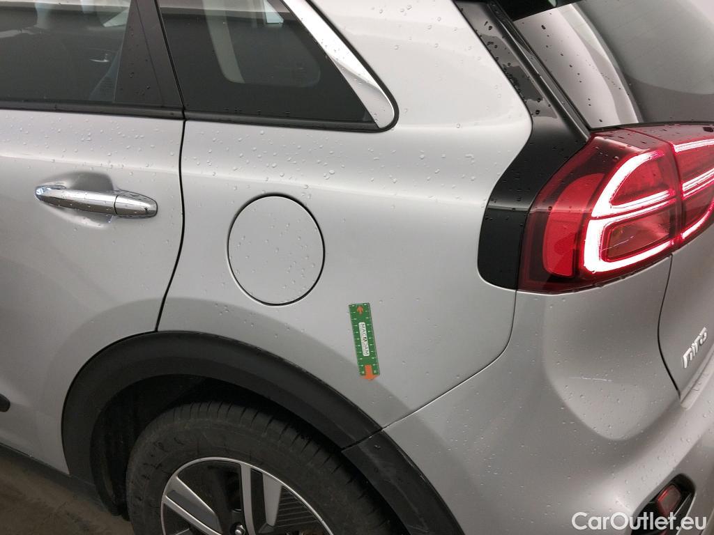  KIA  Niro KIA  / 2019 / 5P / crossover 1.6 GDi HEV 104kW (141CV) Drive #1