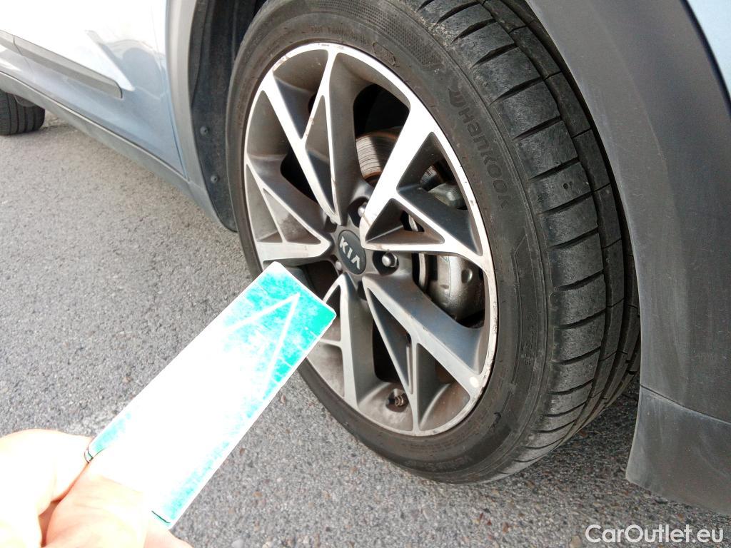  KIA  Niro KIA  / 2019 / 5P / crossover 1.6 GDi HEV 104kW (141CV) Emotion #10