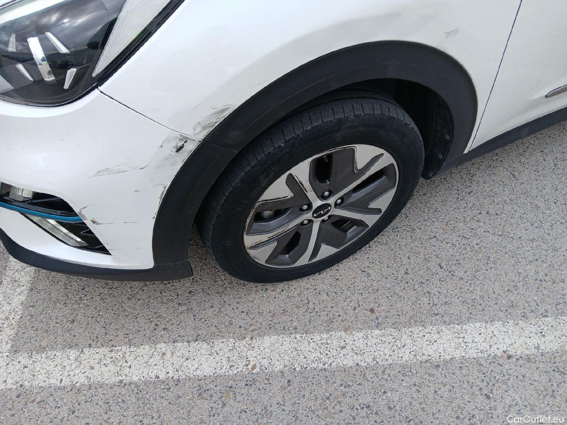  KIA  Niro KIA e- / 2016 / 5P / crossover e- 150kW (204CV) Drive (Long Range) #5