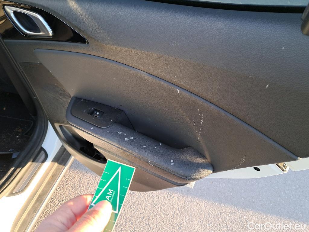  KIA  XCeed KIA  / 2019 / 5P / berlina con portón 1.6 T-GDi Emotion 150kW (204CV) DCT #14