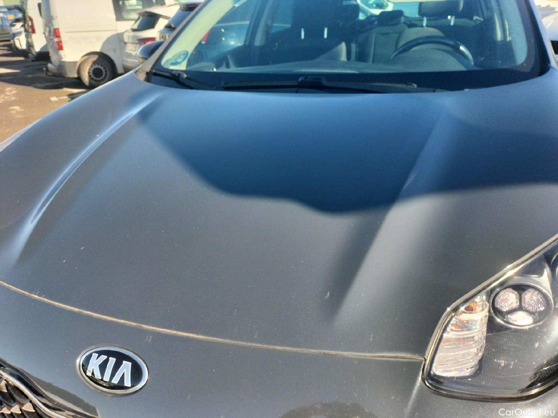  KIA  Sportage KIA  1.6MHEV Drive 100kW(136CV) 4x2(Crist Tintados) #8