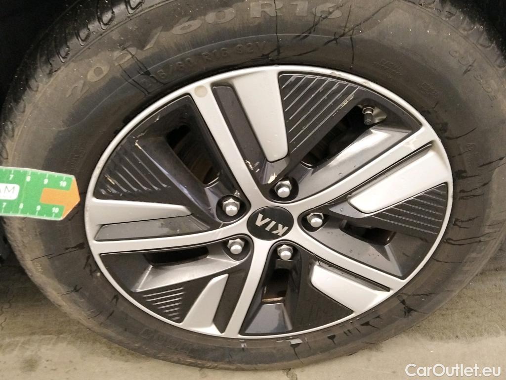  KIA  Niro KIA  / 2019 / 5P / crossover 1.6 GDi HEV 104kW (141CV) Drive #14