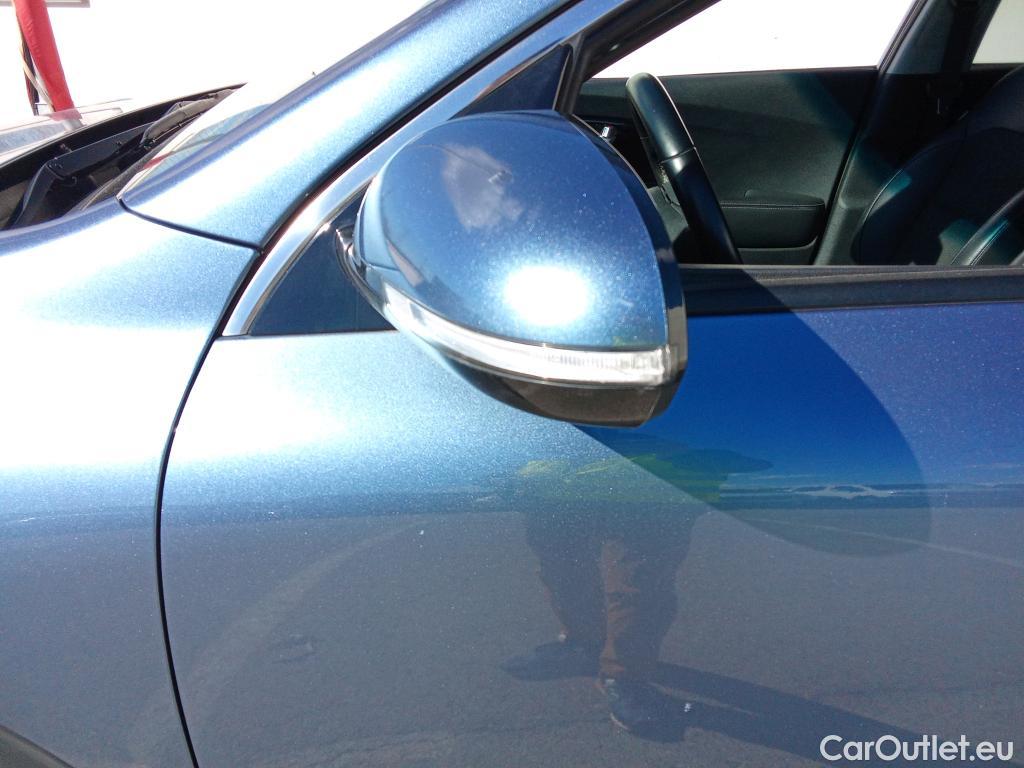  KIA  Niro KIA  / 2019 / 5P / crossover 1.6 GDi HEV 104kW (141CV) Emotion #1