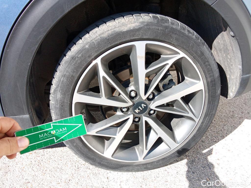  KIA  Niro KIA  / 2019 / 5P / crossover 1.6 GDi HEV 104kW (141CV) Emotion #6