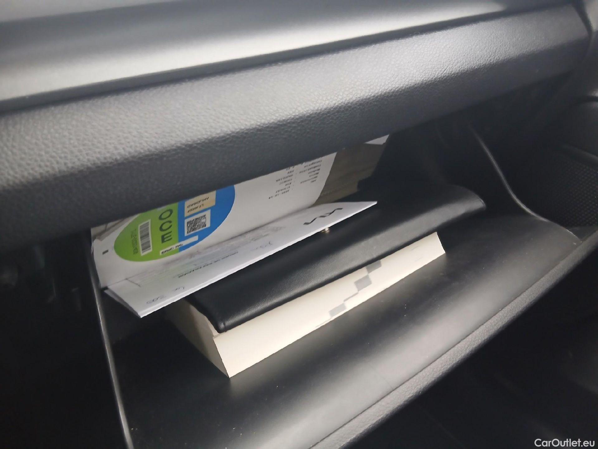  KIA  STONIC KIA  / 2017 / 5P / todoterreno 1.0 T-GDi 88kW (120CV) MHEV iMT Drive #1