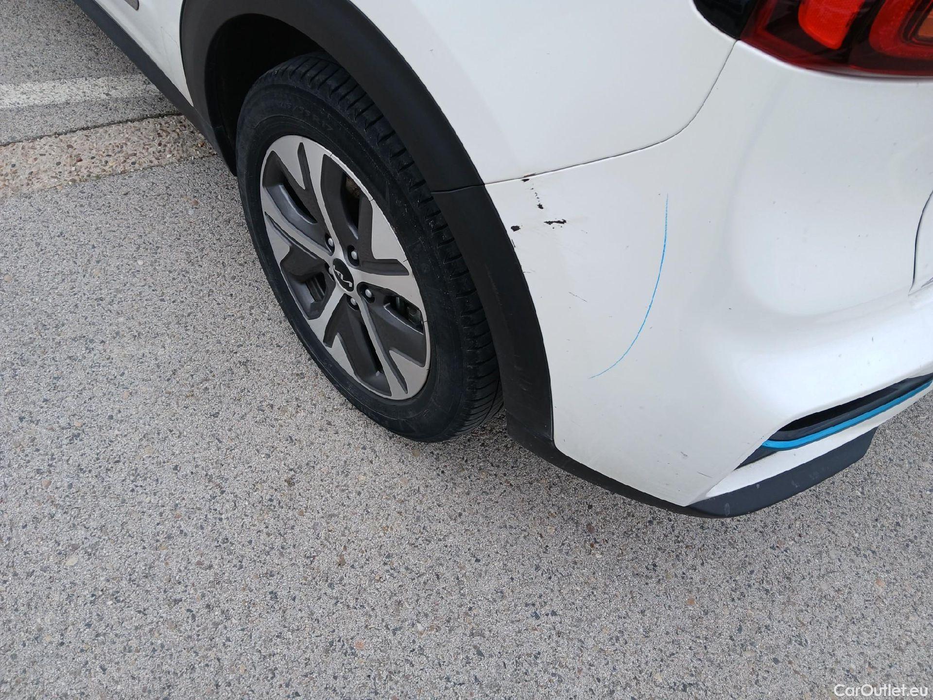  KIA  Niro KIA e- / 2016 / 5P / crossover e- 150kW (204CV) Drive (Long Range) #17