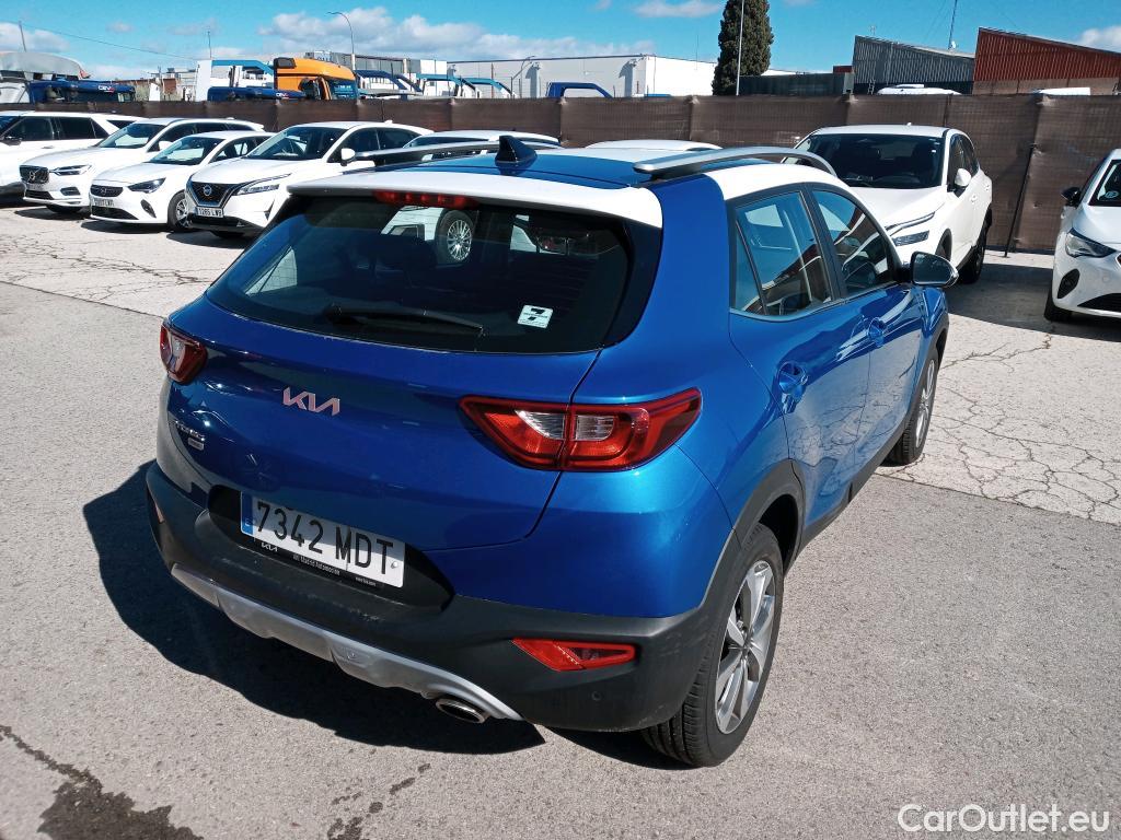  KIA  STONIC KIA  / 2017 / 5P / todoterreno 1.0 T-GDi 88kW (120CV) MHEV iMT Drive #19