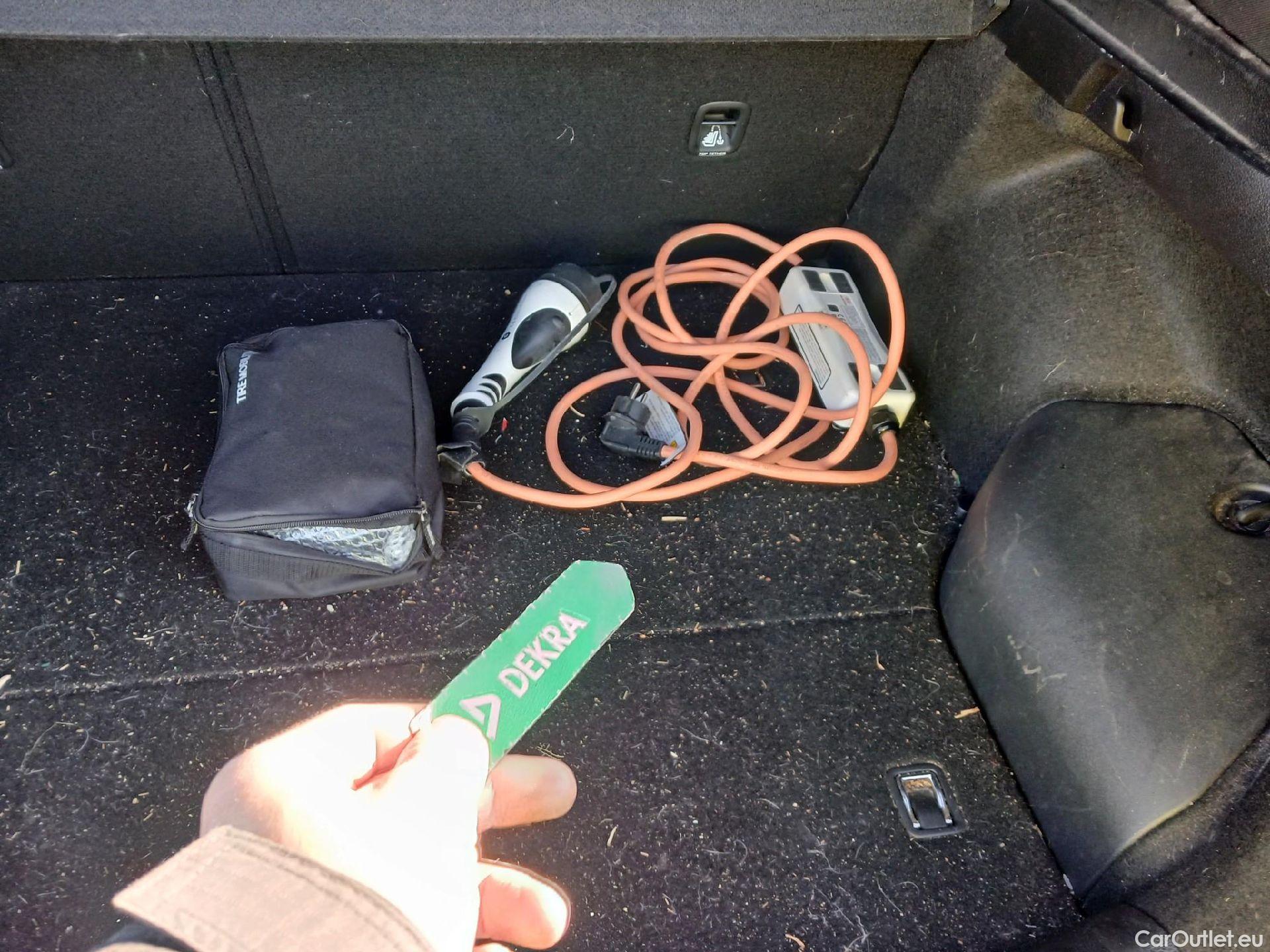  KIA  XCeed KIA  1.6 GDi PHEV 104kW (141CV) eDrive #21