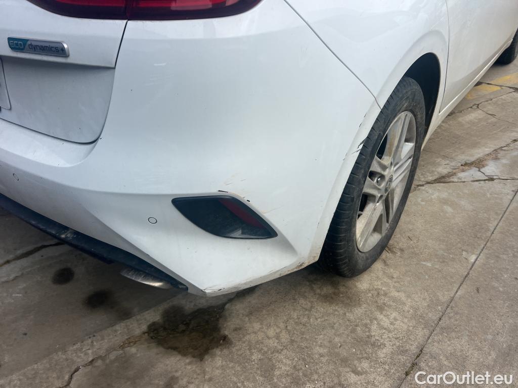  KIA  Cee'd KIA Ceed / 2018 / 5P / berlina con portón 1.0 MHEV 88kW (120CV) Drive DCT #29