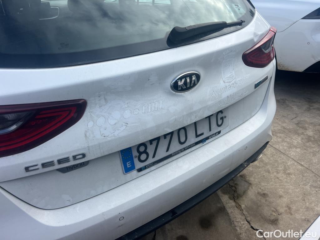  KIA  Cee'd KIA Ceed / 2018 / 5P / berlina con portón 1.0 MHEV 88kW (120CV) Drive DCT #12