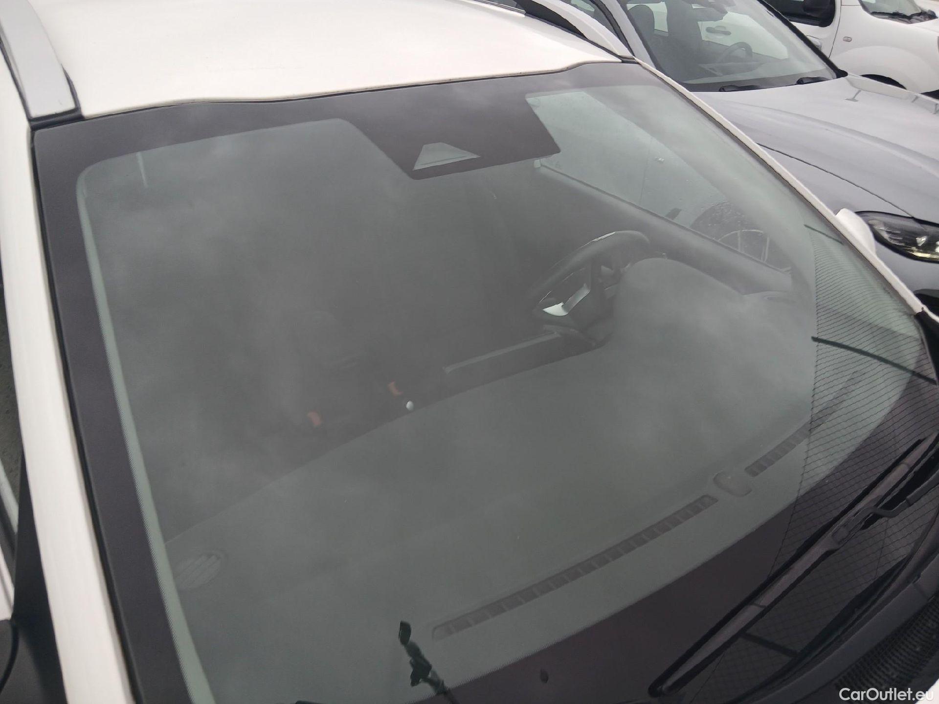  KIA  STONIC KIA  / 2017 / 5P / todoterreno 1.0 T-GDi 88kW (120CV) MHEV iMT Drive #30