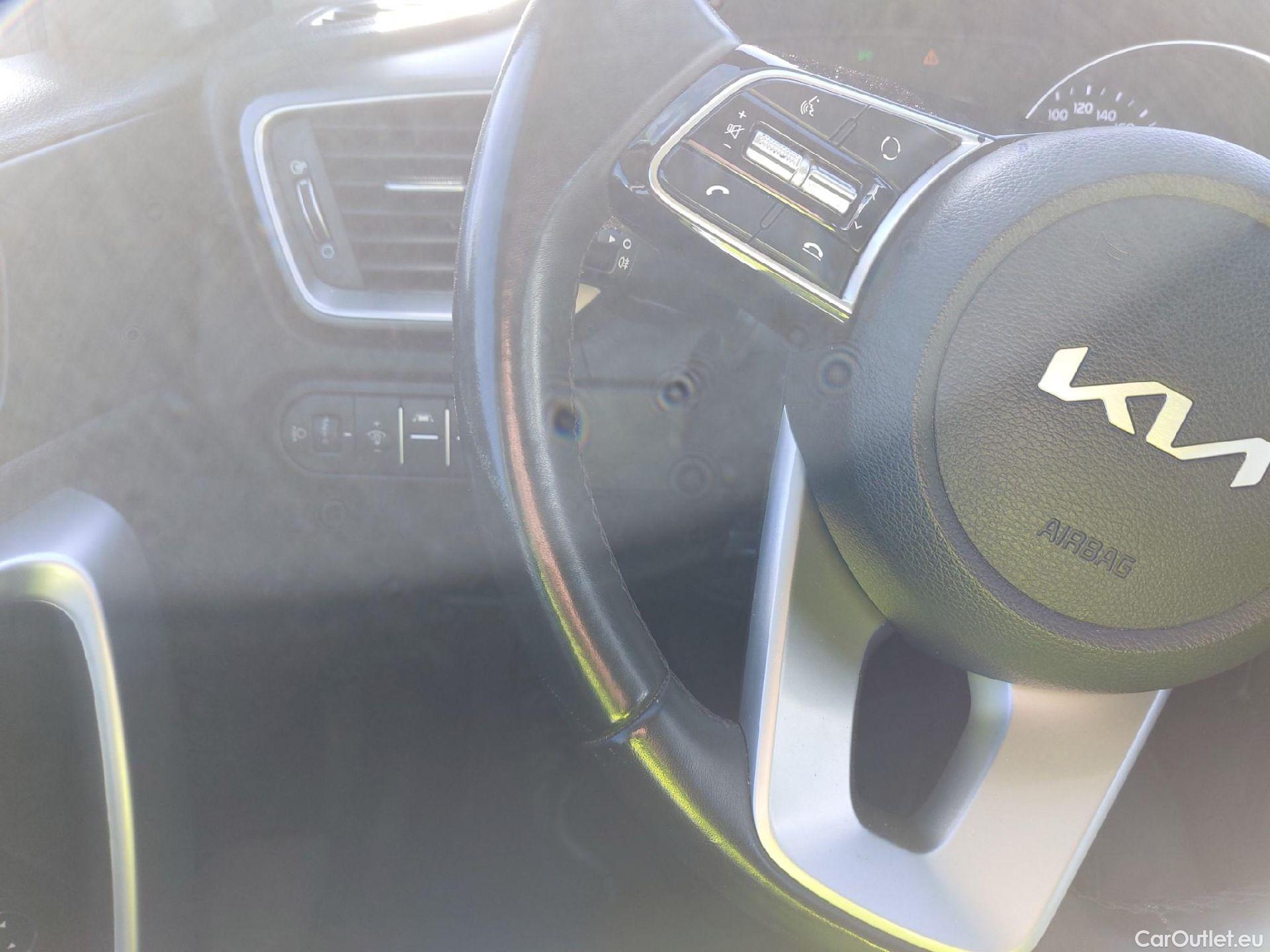  KIA  XCeed KIA  / 2019 / 5P / todoterreno 1.0 T-GDi Drive 88kW (120CV) #17