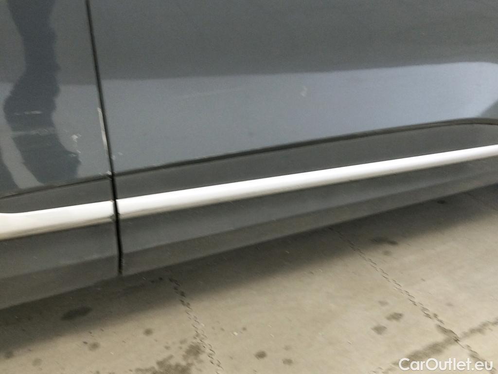  KIA  Sportage KIA  / 2022 / 5P / todoterreno 1.6 T-GDi MHEV 112kW (150CV) Drive 4X2 #43