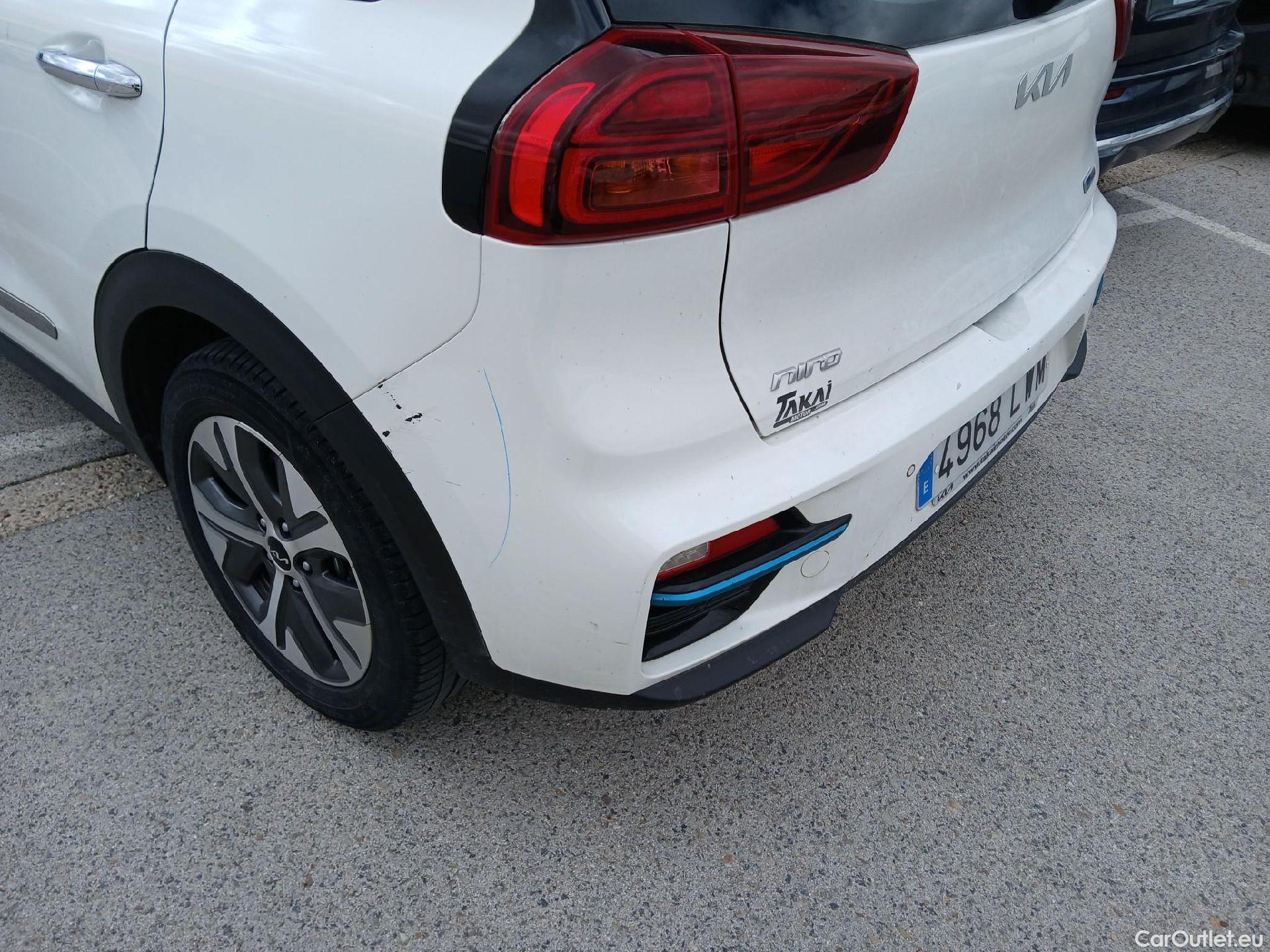  KIA  Niro KIA e- / 2016 / 5P / crossover e- 150kW (204CV) Drive (Long Range) #16