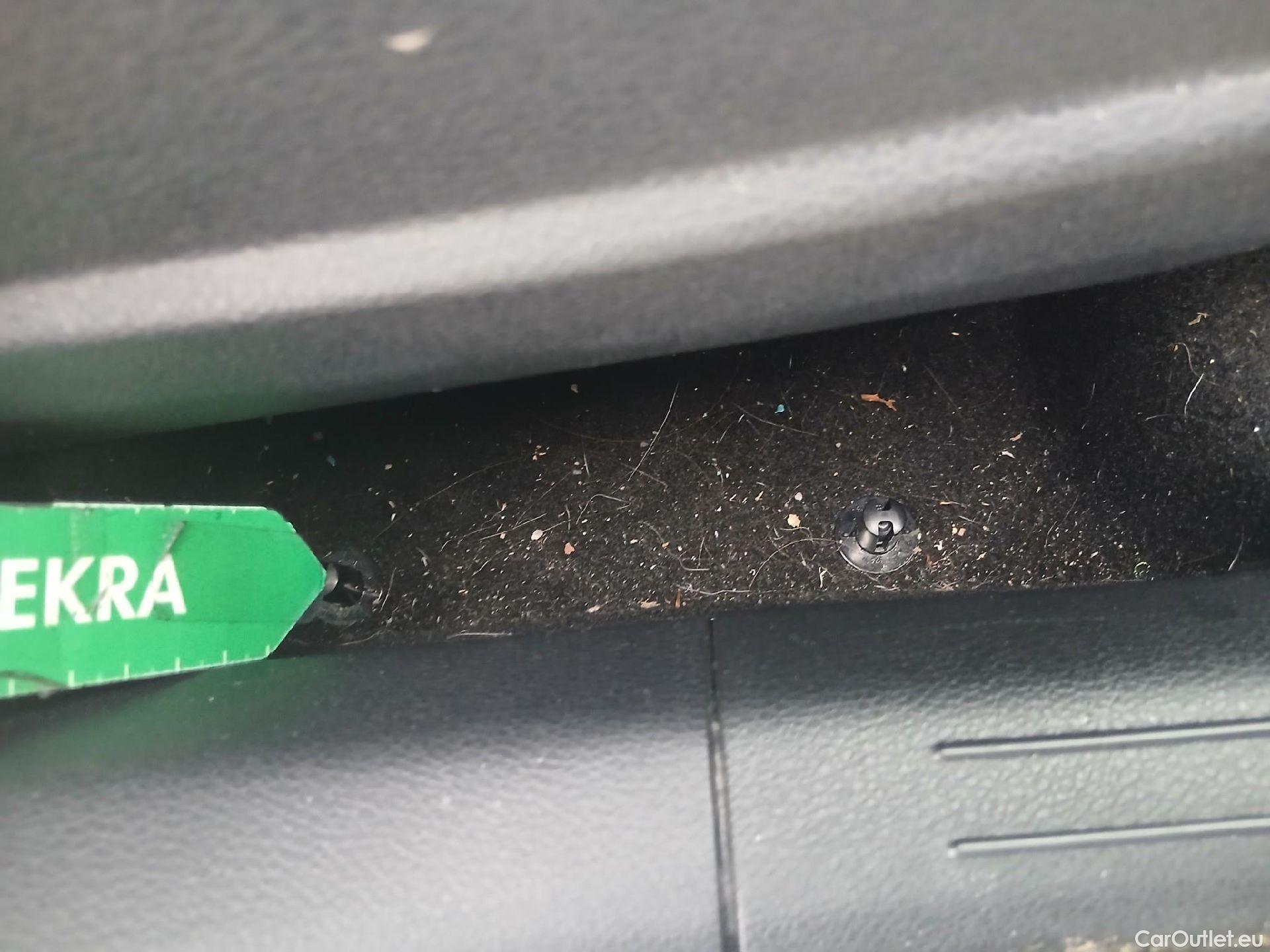  KIA  Sportage KIA  / 2022 / 5P / todoterreno 1.6 T-GDi HEV 171kW (230CV) Drive 4X2 #27