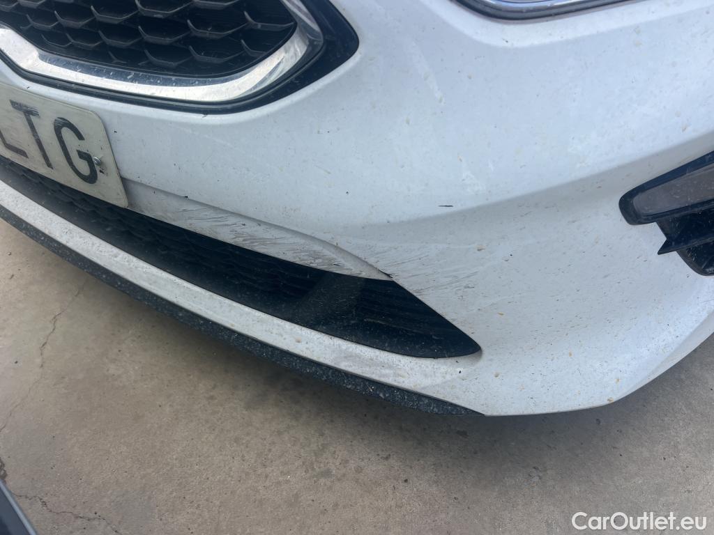  KIA  Cee'd KIA Ceed / 2018 / 5P / berlina con portón 1.0 MHEV 88kW (120CV) Drive DCT #25