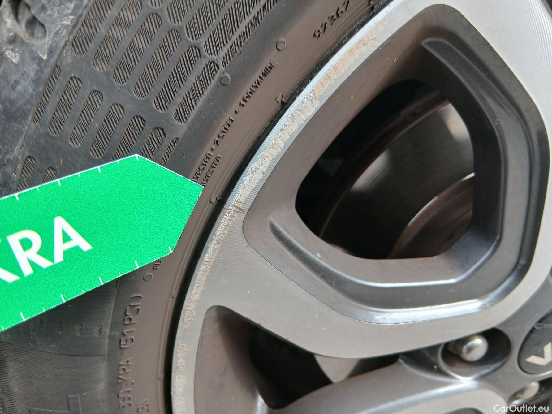  KIA  Picanto KIA  / 2020 / 5P / berlina con portón 1.2 DPi 62kW (84CV) GT Line #40