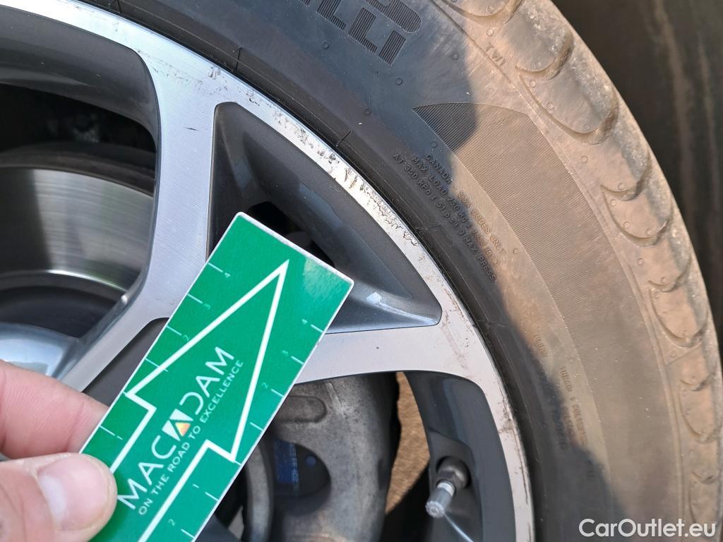  KIA  XCeed KIA  / 2019 / 5P / berlina con portón 1.6 T-GDi Emotion 150kW (204CV) DCT #11