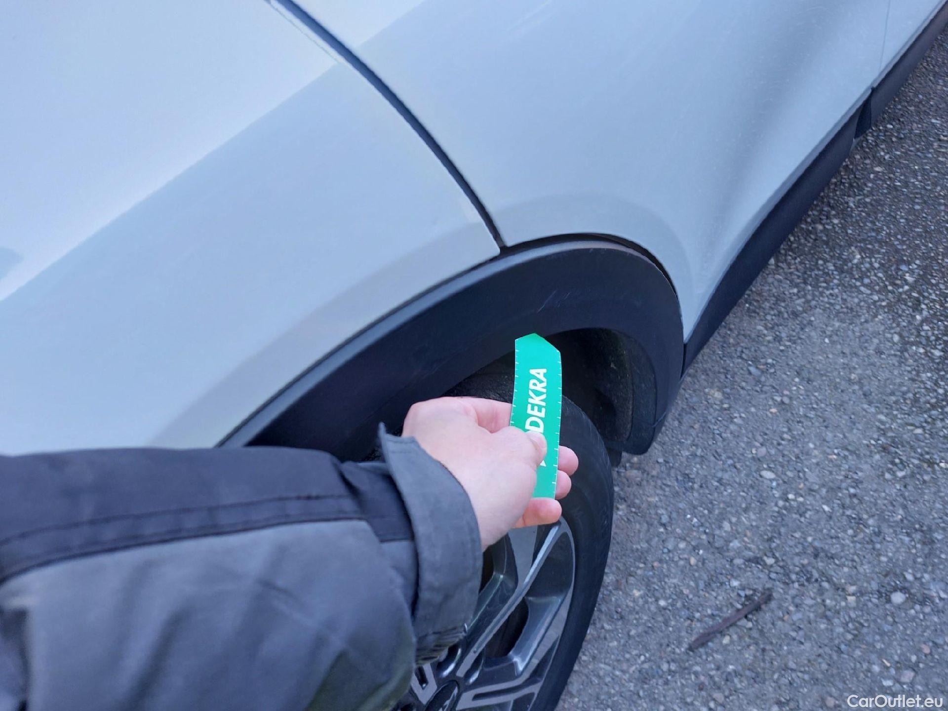  KIA  XCeed KIA  / 2019 / 5P / todoterreno 1.0 T-GDi Drive 88kW (120CV) #14