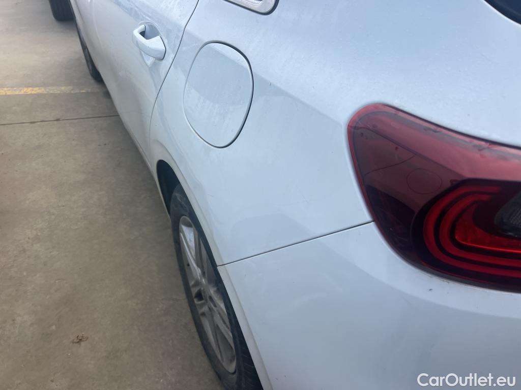  KIA  Cee'd KIA Ceed / 2018 / 5P / berlina con portón 1.0 MHEV 88kW (120CV) Drive DCT #8