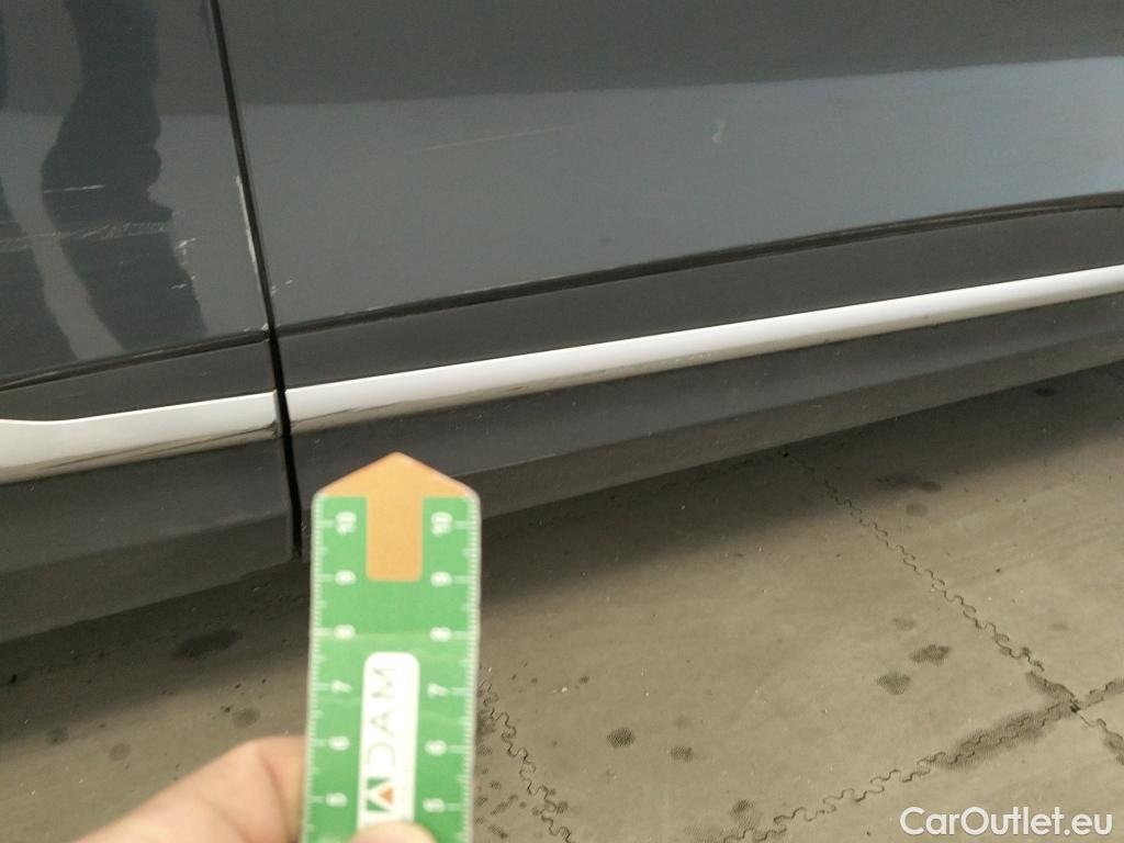  KIA  Sportage KIA  / 2022 / 5P / todoterreno 1.6 T-GDi MHEV 112kW (150CV) Drive 4X2 #44