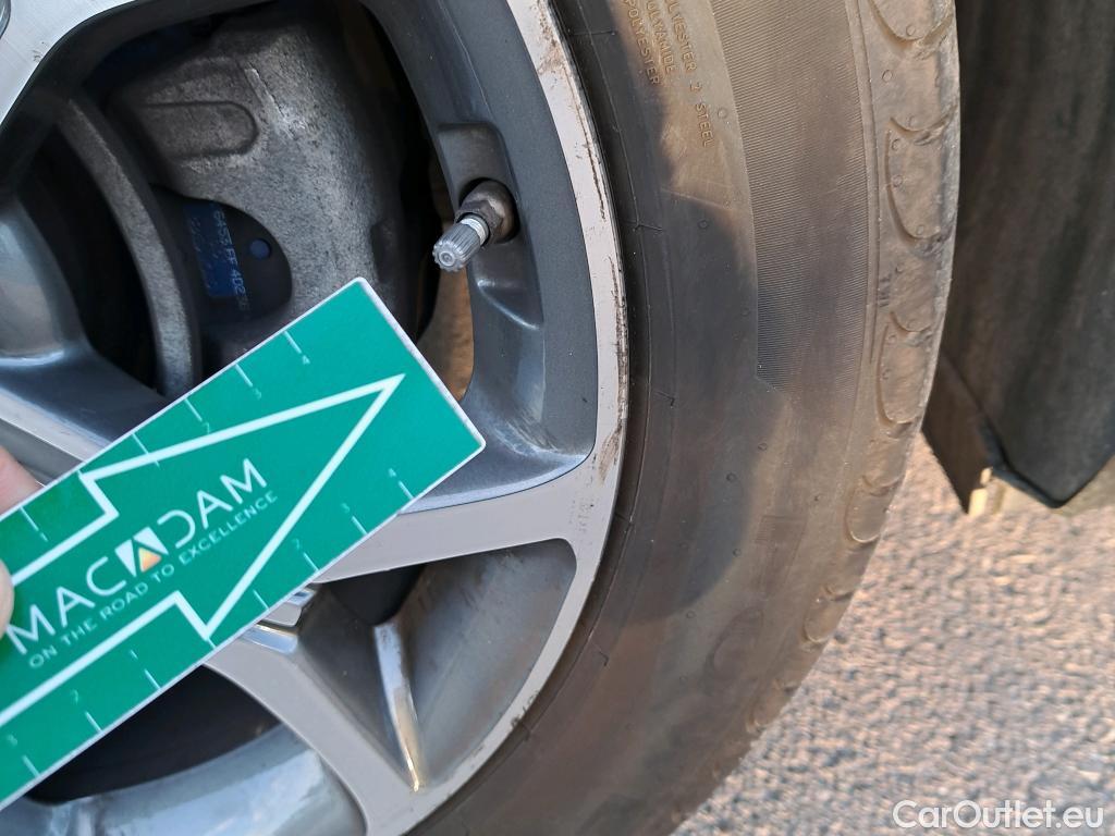  KIA  XCeed KIA  / 2019 / 5P / berlina con portón 1.6 T-GDi Emotion 150kW (204CV) DCT #10