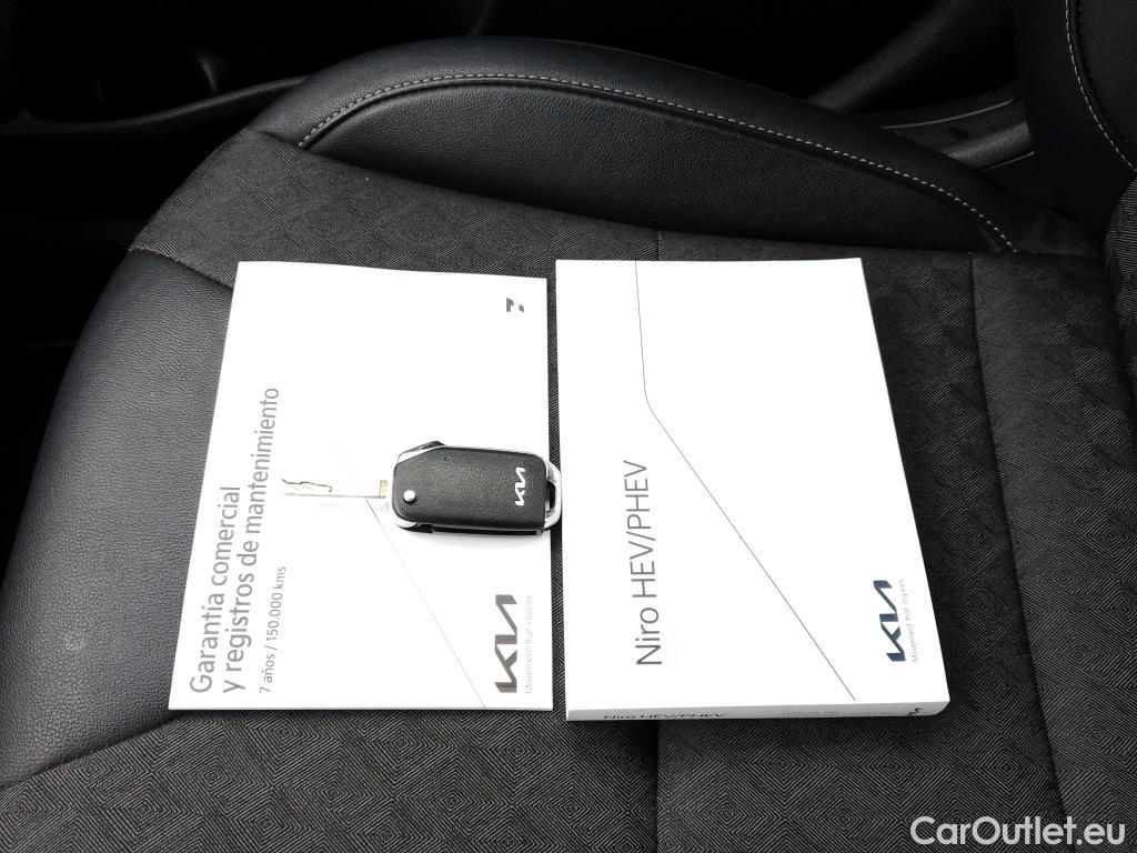  KIA  Niro KIA  / 2019 / 5P / crossover 1.6 GDi PHEV 104kW (141CV) Drive #21