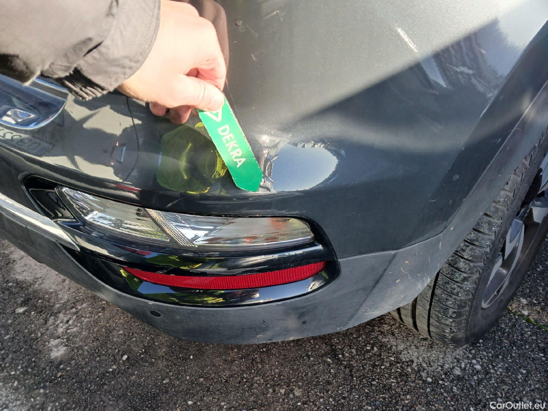  KIA  Sportage KIA  1.6MHEV Drive 100kW(136CV) 4x2(Crist Tintados) #18