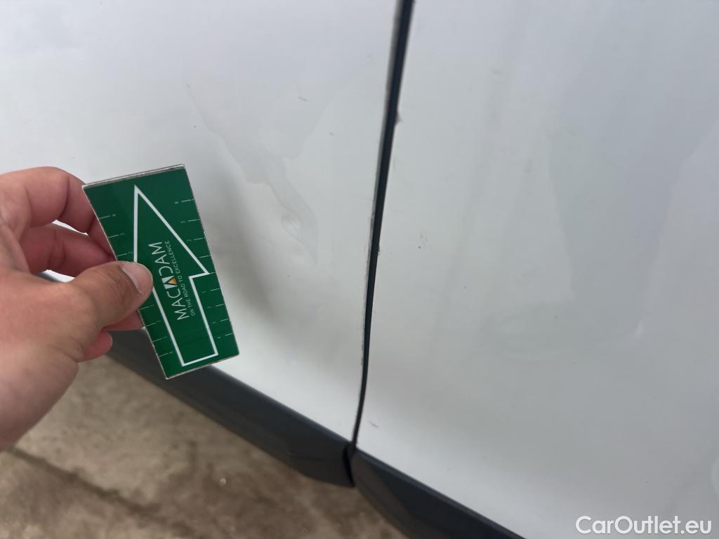  Peugeot  2008 PEUGEOT  / 2019 / 5P / todoterreno Active Pack BlueHDI 81kW (110CV) #3