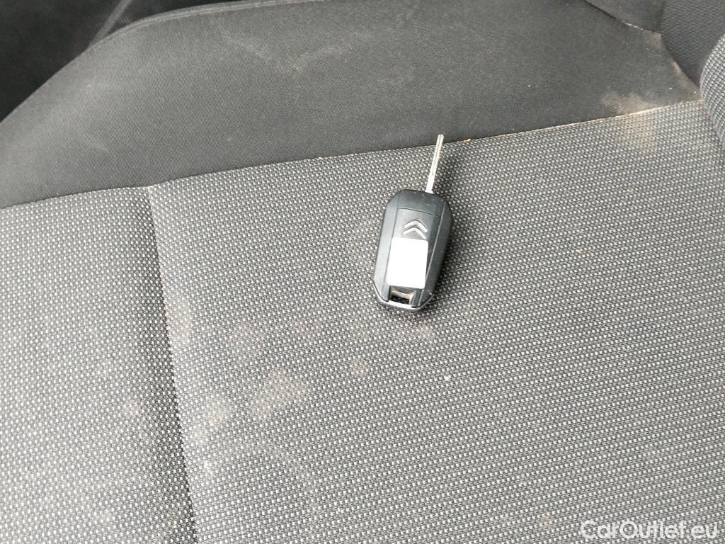  Citroen  Berlingo CITROEN  / 2018 / 4P / combi Talla M BlueHDi 100 S&S LIVE PACK BUSINE #2