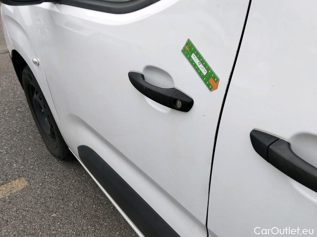  Citroen  Berlingo CITROEN  / 2018 / 4P / combi Talla M BlueHDi 100 S&S LIVE PACK BUSINE #13