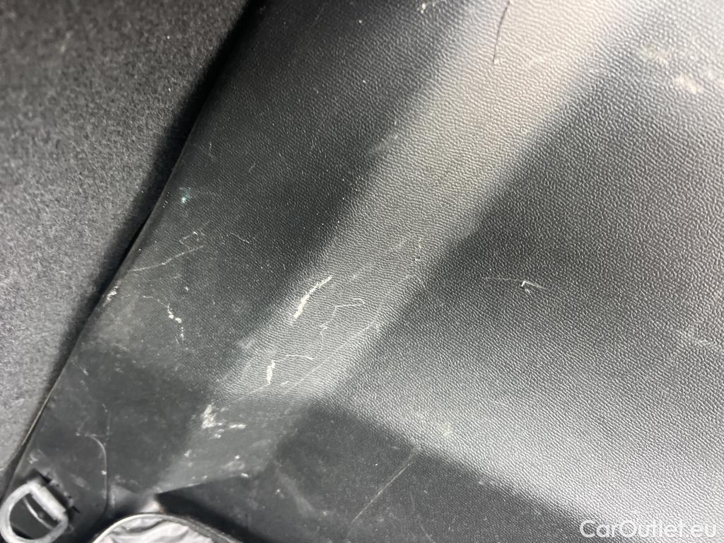  Peugeot  2008 PEUGEOT  / 2019 / 5P / todoterreno Active Pack BlueHDI 81kW (110CV) #15