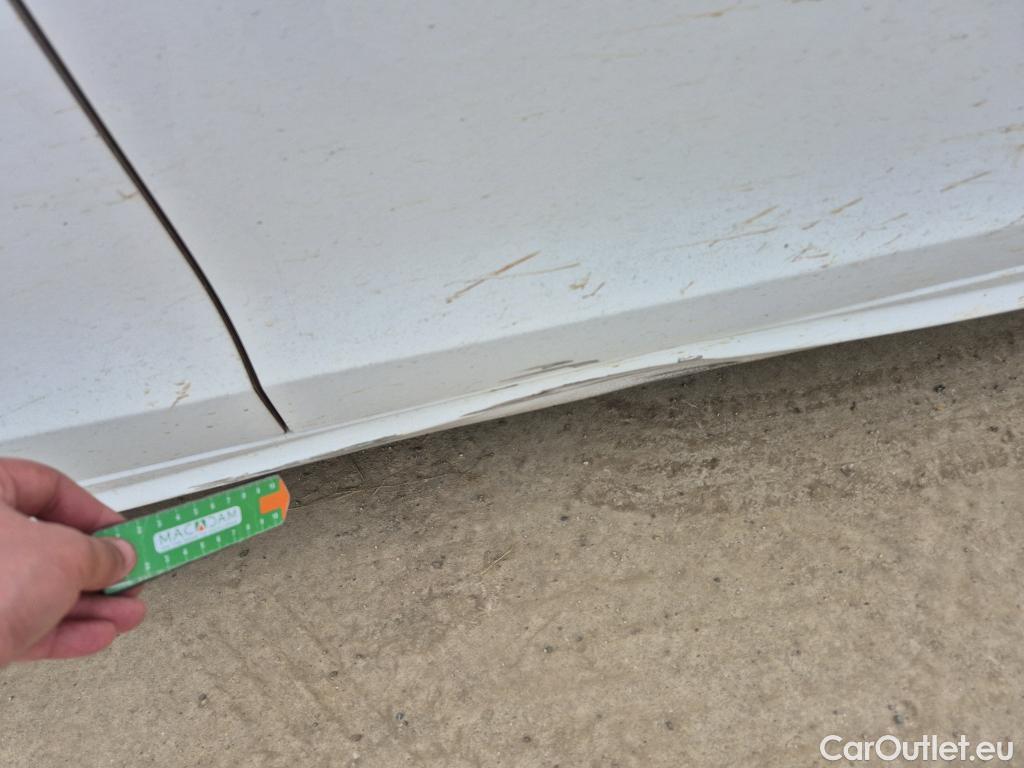  Peugeot  508 PEUGEOT  / 2018 / 5P / berlina con portón 5P Allure BlueHDi 120kW (160) S&S EAT8 #2