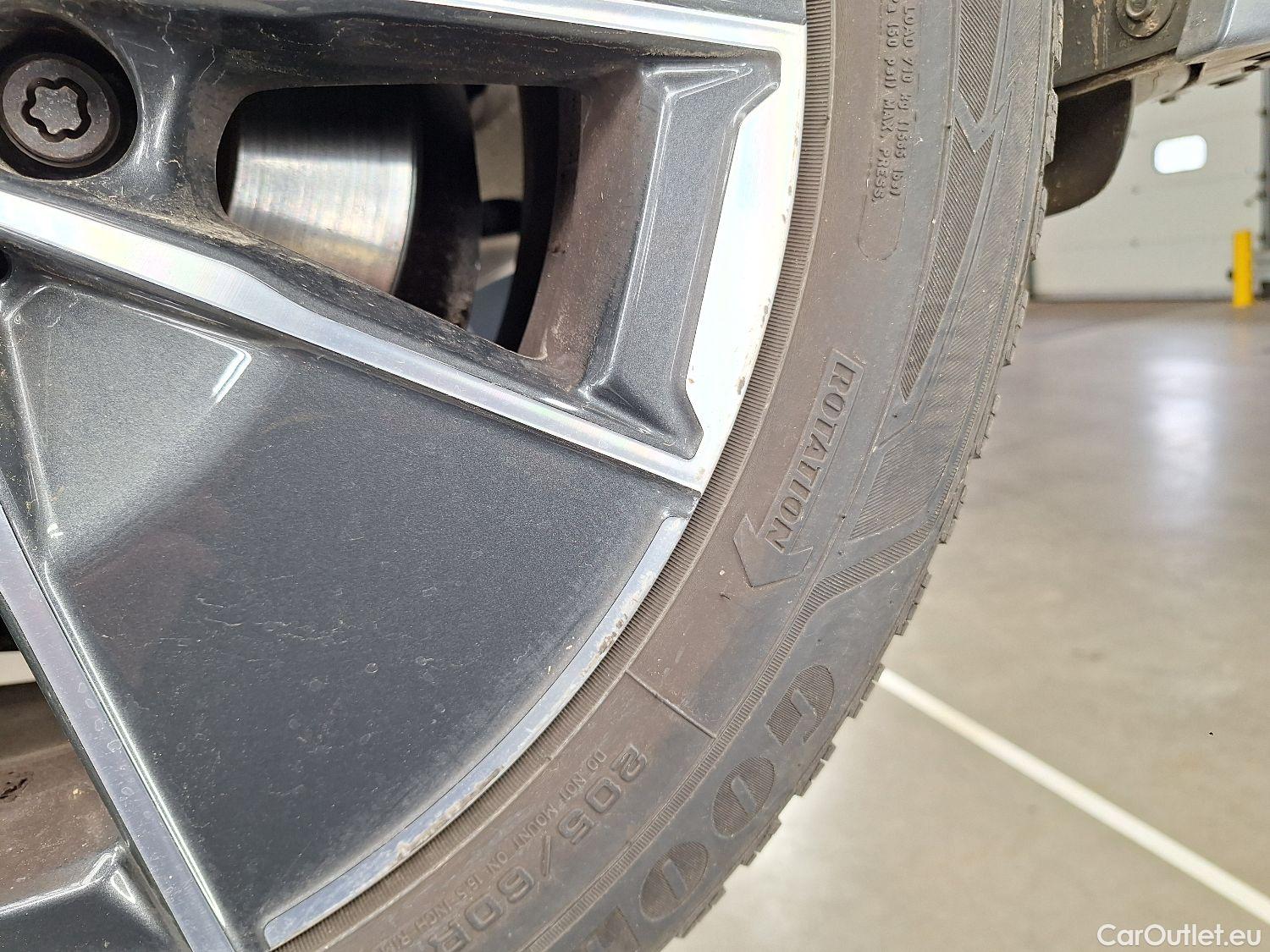  Bmw  Serie 3 BMW, 3-serie '18, BMW 3 Reeks Berline 318dA (110 kW) 4d #3