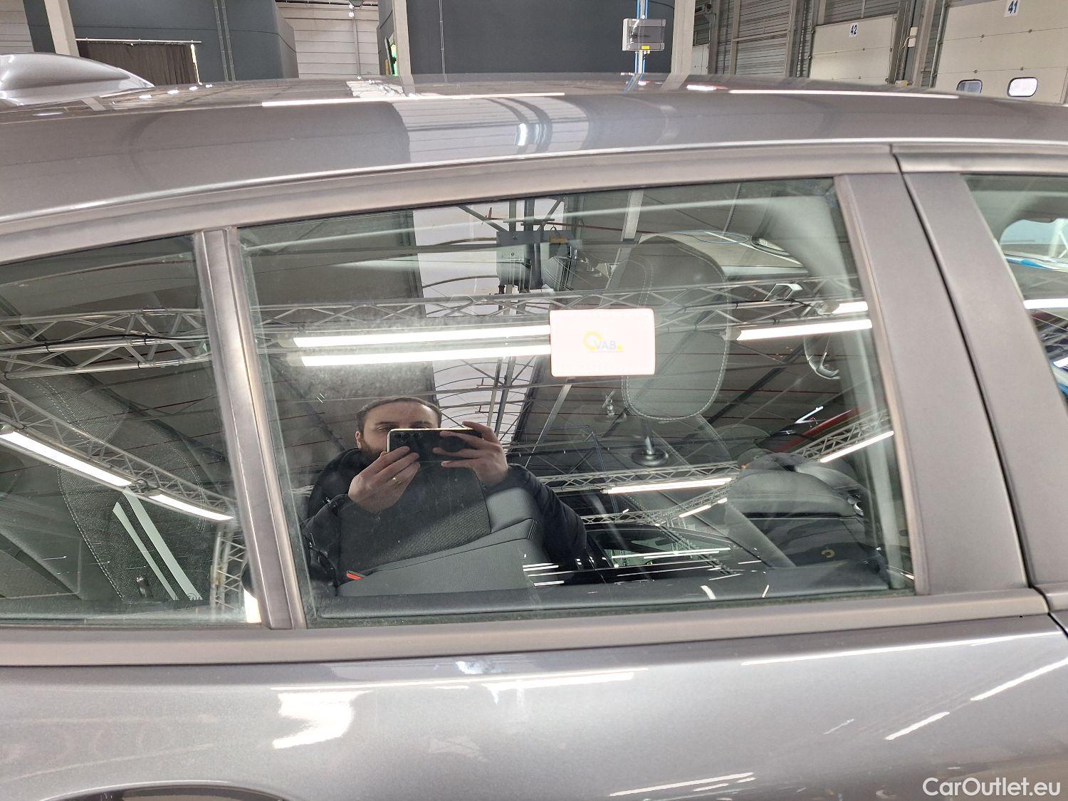  Bmw  Serie 1 BMW, 1-serie '19, BMW 1 Reeks Hatch 116d (85 kW) 5d #35