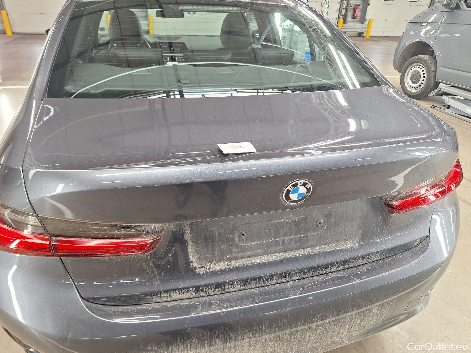  Bmw  Serie 3 BMW, 3-serie '18, BMW 3 Reeks Berline 318dA (110 kW) 4d #59