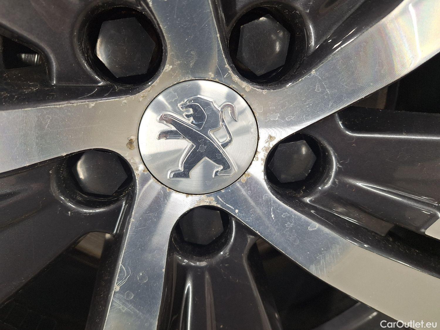  Peugeot  5008 Peugeot,  FL'20, Peugeot  1.5 BlueHDi 96kW S&S EAT8 Allure Pack #6