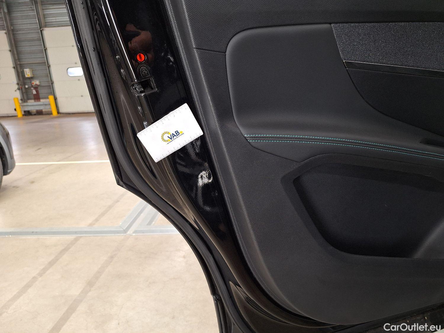  Peugeot  5008 Peugeot,  FL'20, Peugeot  1.5 BlueHDi 96kW S&S EAT8 Allure Pack #30