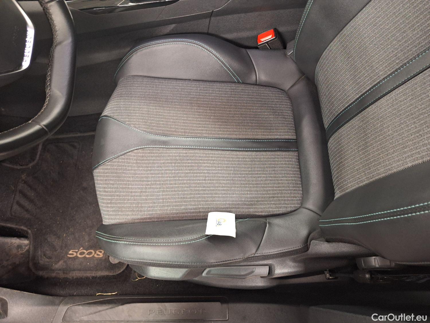  Peugeot  5008 Peugeot,  FL'20, Peugeot  1.5 BlueHDi 96kW S&S EAT8 Allure Pack #1