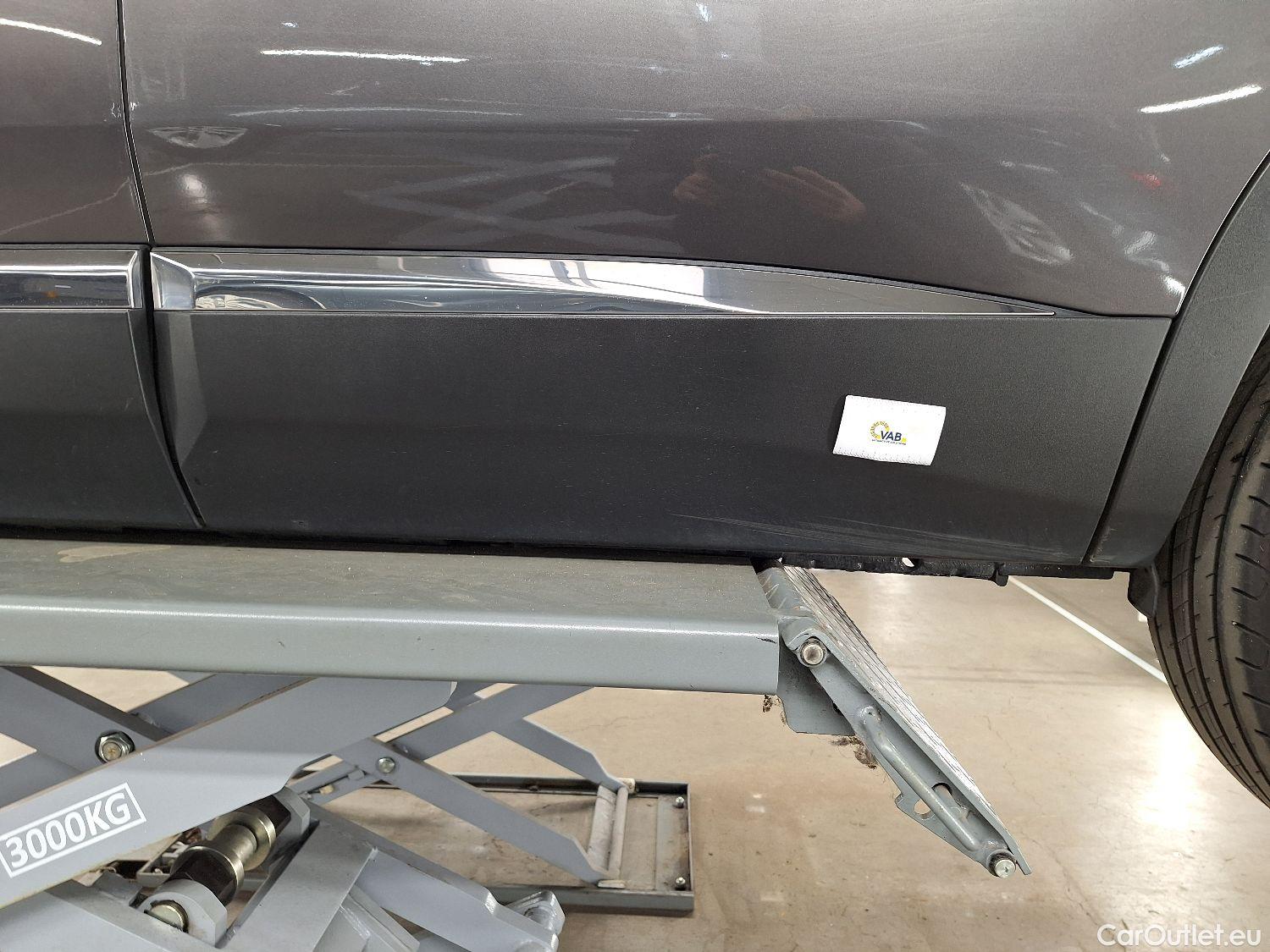  Peugeot  5008 Peugeot,  FL'20, Peugeot  1.5 BlueHDi 96kW S&S EAT8 Allure Pack #6