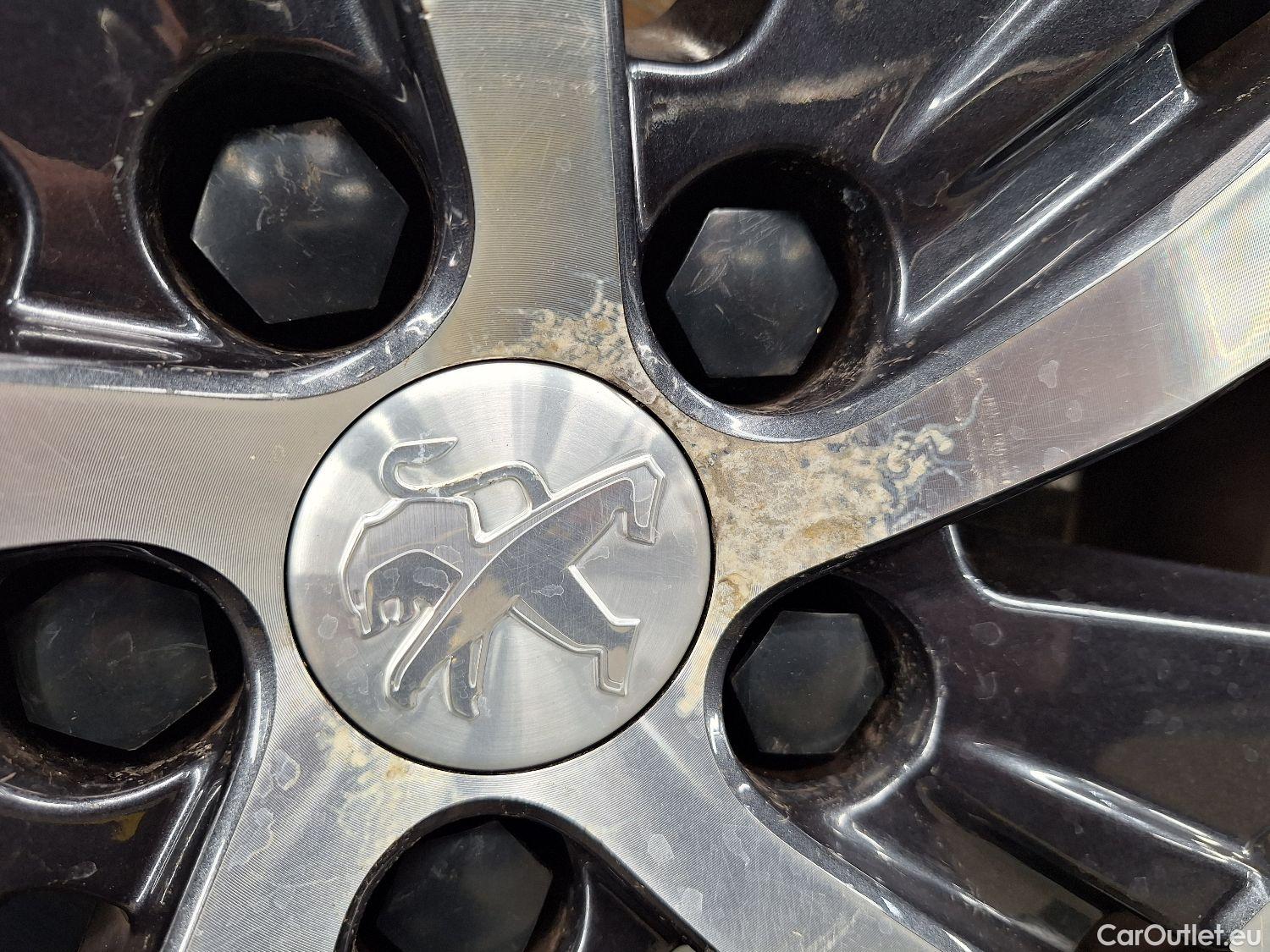  Peugeot  5008 Peugeot,  '16, Peugeot  1.5 BlueHDi 96kW S&S EAT8 Allure 5d 7pl #13