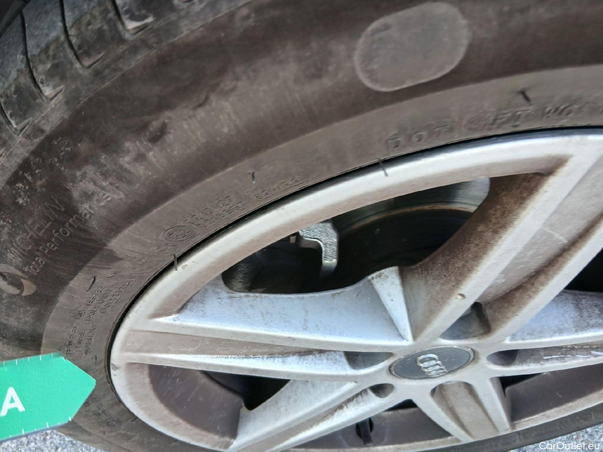  Audi  A3 AUDI  / 2016 / 4P / sedán Sedan 30 TFSI 85kW (116CV) #3