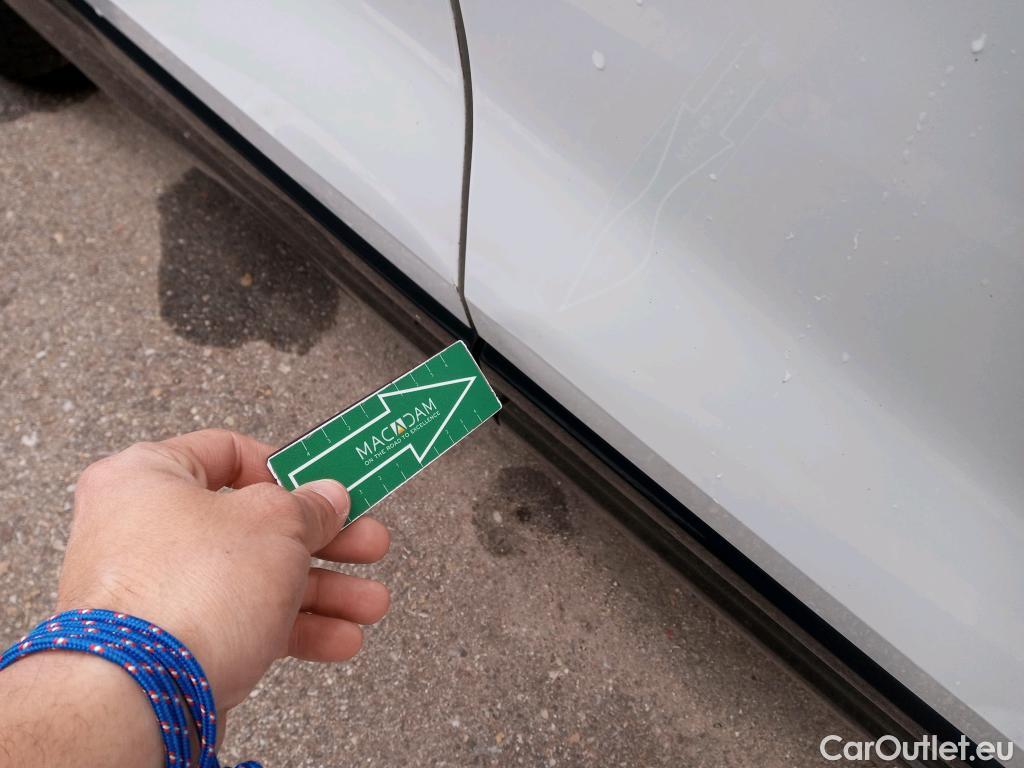  Audi  Q2 AUDI  / 2016 / 5P / todoterreno Design 30 TFSI 85kW (116CV) (AC) #3