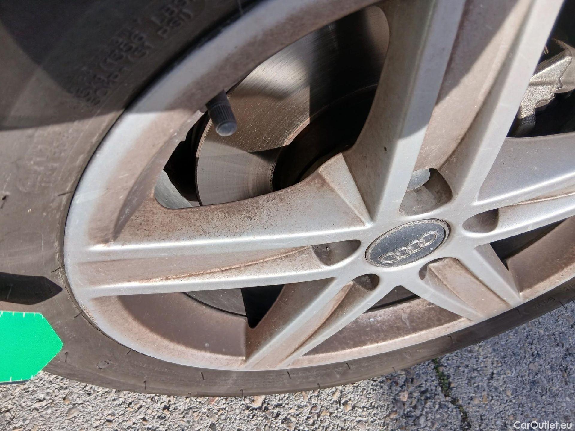  Audi  A3 AUDI  / 2016 / 4P / sedán Sedan 30 TFSI 85kW (116CV) #5