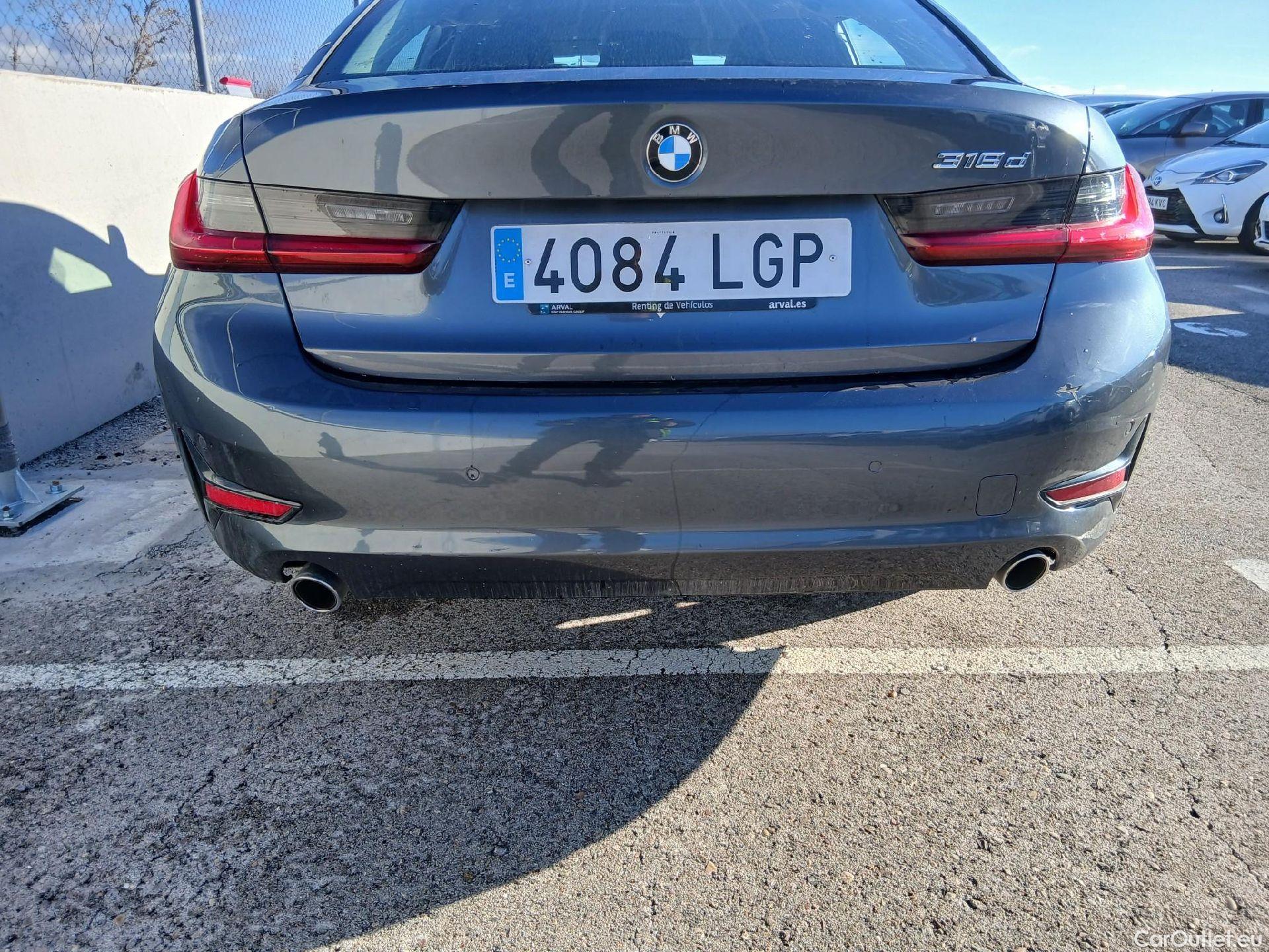  Bmw  Serie 3 BMW  / 2018 / 4P / sedán 318d #28