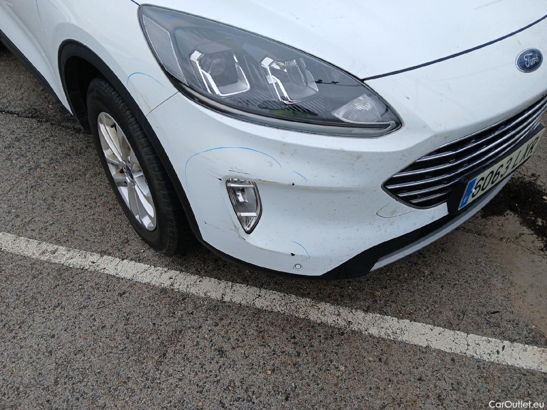  Ford  Kuga FORD  / 2019 / 5P / todoterreno Titanium 1.5T EcoBoost 88kW (120CV) #6